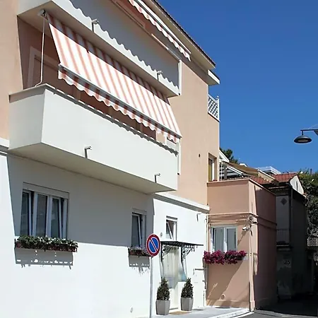 Serendipity Bed and breakfast 4*